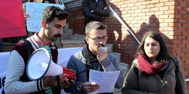 Aü’de Yök’ü Protesto Eylemi