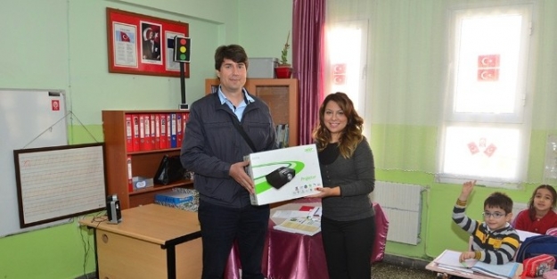 Foça Belediyesi Öğrencilerin Yanında