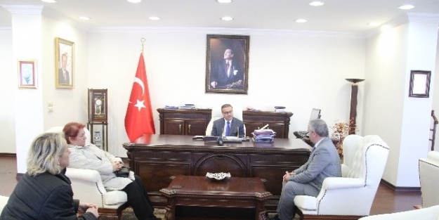 Düzceli Abhazlar Vali’yi Ziyaret Etti