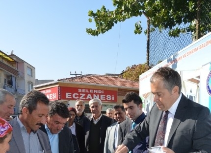 Selendi Belediyesi 5 Bin Kişiye Aşure Dağıttı