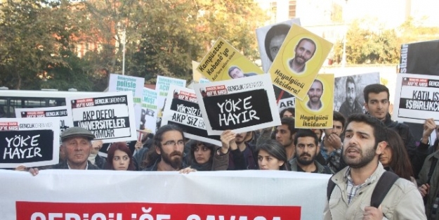 İstanbul Üniversitesi’nde Yök Ve Kobani Protestosu