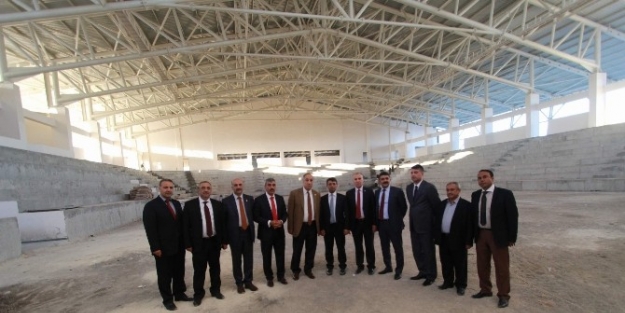 Milletvekilleri Spor Tesislerinde İncelemelerde Bulundu