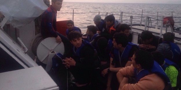 Çanakkale'de bot battı! Faciadan dönüldü