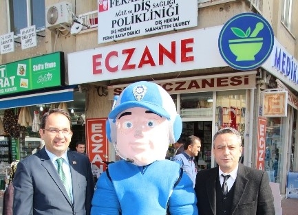 Maskot Polis Ekipleri Vatandaşı Uyardı