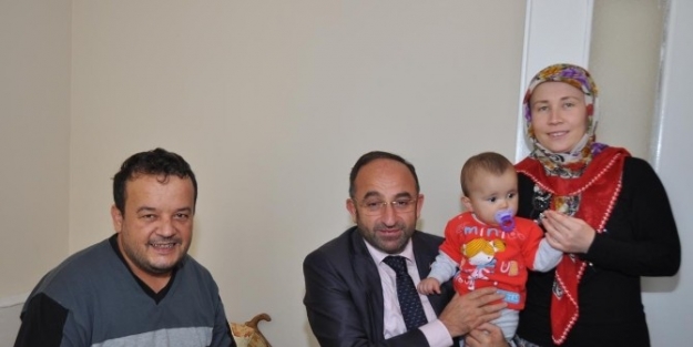 Başkan Üzülmez Akdoğan’ı Evinde Ziyaret Etti