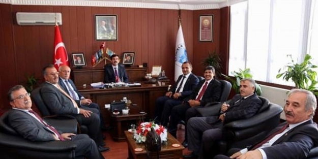 Şarkişla’da Belediye Başkanları Bir Araya Geldi