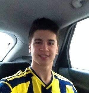 Lise Öğrencisi Maçta Kalp Krizi Geçirip Öldü