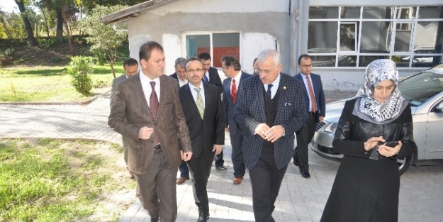 İlkadim Kız İmam Hatip Lisesi’ndeki Eksikler Giderilecek