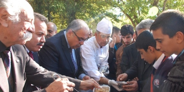 Adıyaman Belediyesinden Aşure İkrami