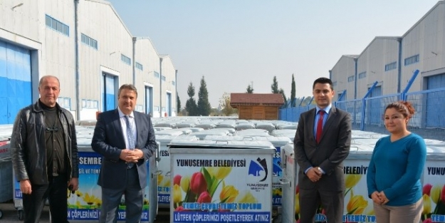 Yunusemre Belediyesi Çöp Konteynerlerini Yeniliyor