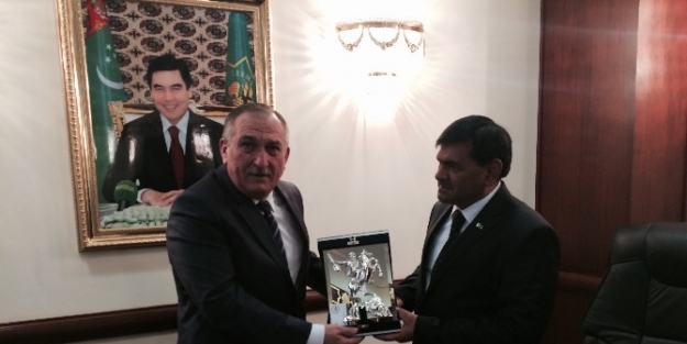 Bolu Belediye Başkanı Türkmenistan’da