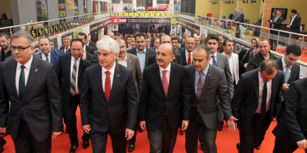 Sağlık Bakanı İnegöl'de uyuşturucuya savaş açtı