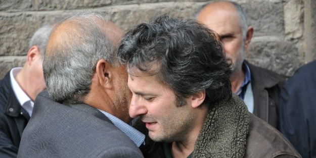 Maçta Kalp Krizi Geçirip Ölen Liseli Son Yolculuğuna Uğurlandı