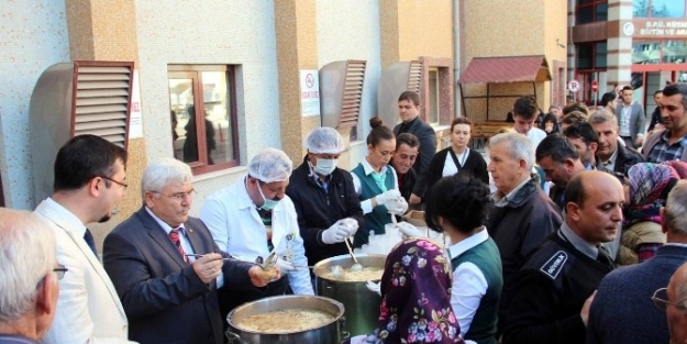 Hastaneden Aşure İkrami