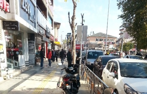 Düzce’de Kaldırımlar Bisiklet Parkı Gibi