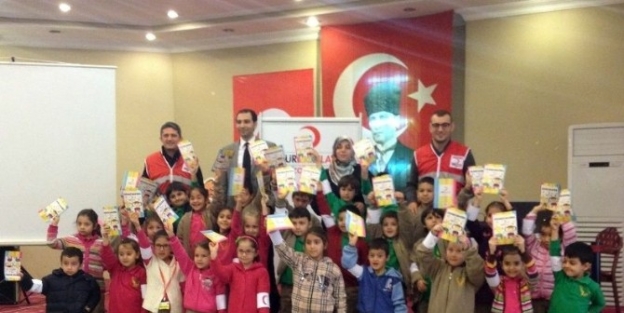 Cumhuriyet İlkokulu Öğrencileri Kızılay’ı Ziyaret Etti