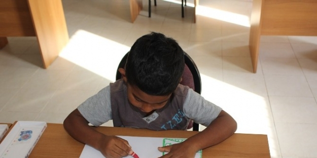 Roman Minikler Kütüphaneyle Buluştu