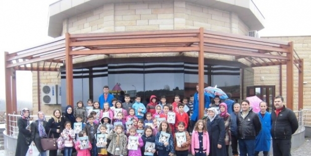 Bilgi Evleri Hayvan Hakları Günü’nü Kutladı