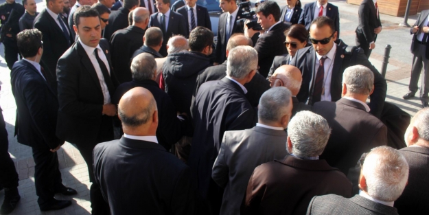 Başbakan Davutoğlu Bursa'dan ayrıldı