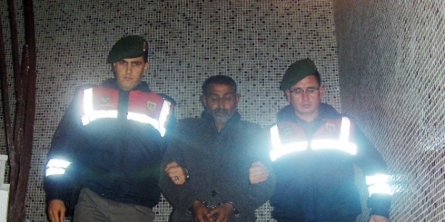 Kaçak Göçmenleri Gasp Eden Bir Kişi Yakalandı