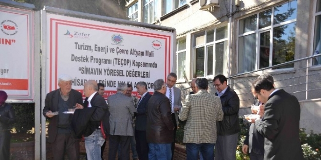 Simav Belediyesi 10 Bin Kişiye Aşure Dağıttı