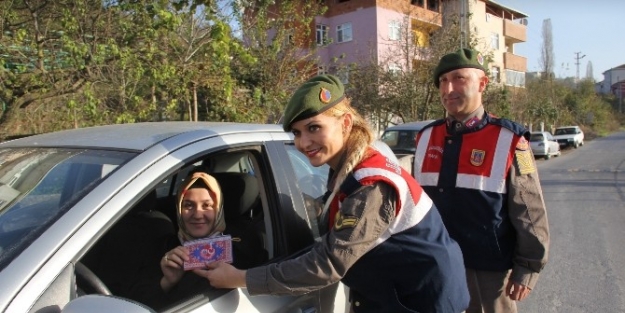 Jandarmadan Önce Uyarı, Sonra Hediye