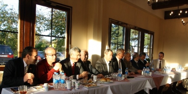 Zonguldaklılar Almanya’da  Düzenlenen Panelde Bir Araya Geldi