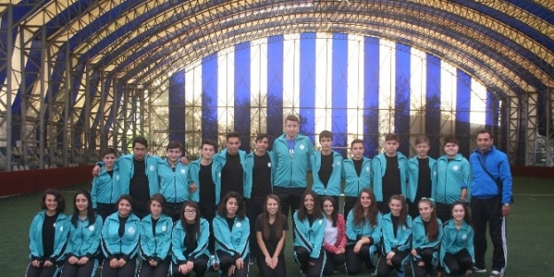 İzmit’te, Spor Tesisileri Öğrencilerin Emrinde