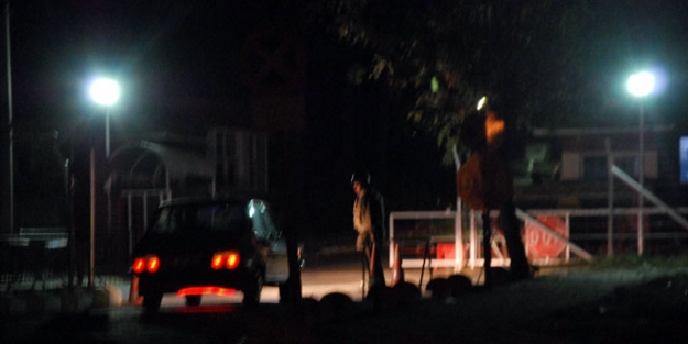 Mahkumlar eşyaları ateşe verdi