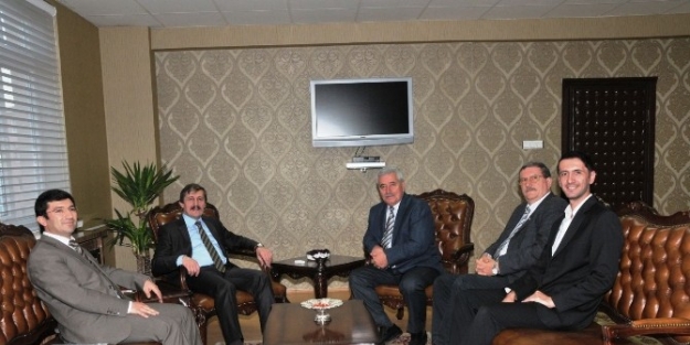 Romanya’dan Gelen Profesörler Erzincan Üniversitesi Öğrencilerine Eğitim Verdi