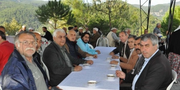 Edremit’te İmece Usulü Aşure Hayrı