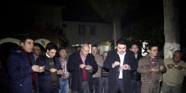 Havran’da Belediye Her Camide Aşure Dağıttı