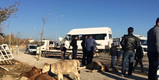 Van’da Trafik Kazası; 3 Yaralı