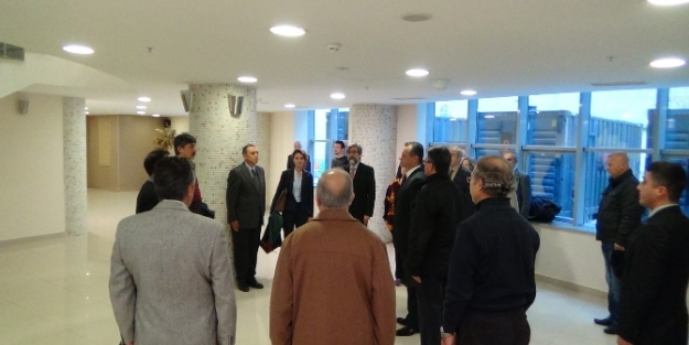 Balyoz sanıklarından Atatürk'e saygı duruşu