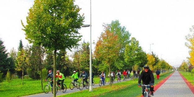 Bisikletseverler Ata’yı Unutmadı