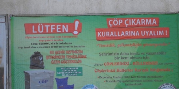 Bolvadin Belediyesi Çöplerin Nasıl Toplanacağını Afişlerle Anlattı