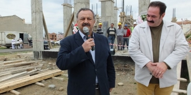 Burhaniye’ye Yeni Cami