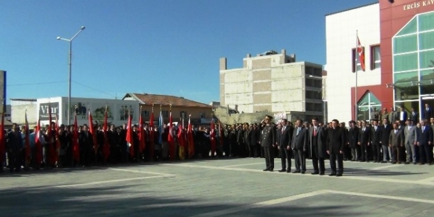 Erciş’te 10 Kasım Atatürk’ü Anma Günü