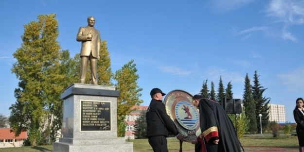 Atatürk Ölümünün 76. Yılında Omü’de Törenle Anıldı