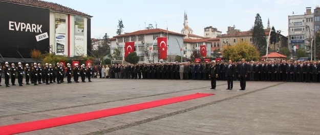 Atatürk Ebediyete İntikalinin 76. Yılında Anıldı