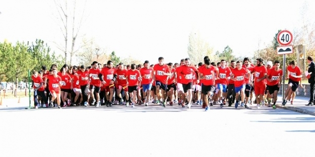 Cü’de “ata’ya Saygı Koşusu” Düzenlendi