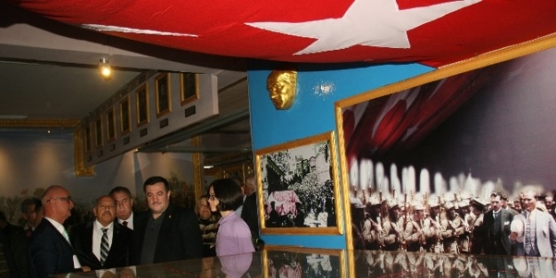 Fotoğraflarla Gazi Mustafa Kemal Atatürk