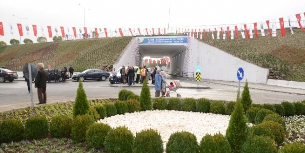 İki Mahalleyi Birbirine Bağlayan Altgeçit Törenle Açıldı