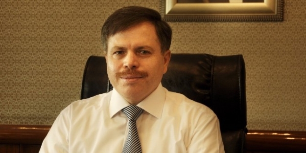 Atatürk’ü Anma Töreni Düzenlemeyen Uşak Üniversitesi’ne Tepki Yağıyor