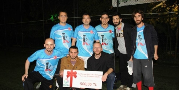 Bayındır’da Cumhuriyet Kupası Sahibini Buldu