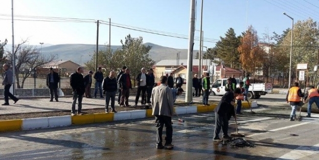 Aşkale’de Trafik Kazası 2 Yaralı