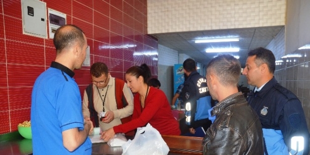 Ceyhan’da Zabıtadan Dönerci Denetimi