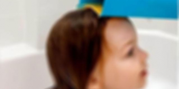 2 yaşındaki kızını sıcak suyla öldürdü!