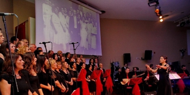 Atatürk’ü Türkülerle Andılar