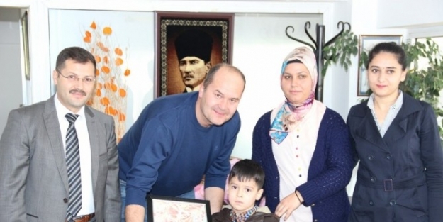 Kreş Çocuklarindan Hayırsever Aileye Teşekkür Ziyareti